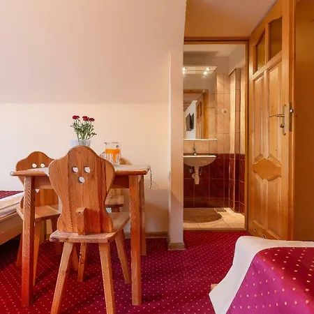 威拉维多洛卡旅馆 3*